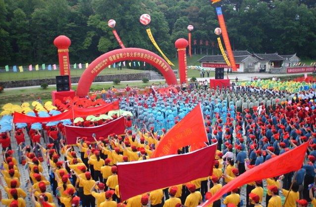 校长上门逼迫病假孩子上学？校长回应：网传不实，因关切孩子与家长发生口角
